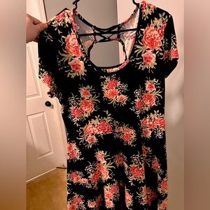 No Boundaries Black & Floral Print Black Dress. Size XL (Juniors).